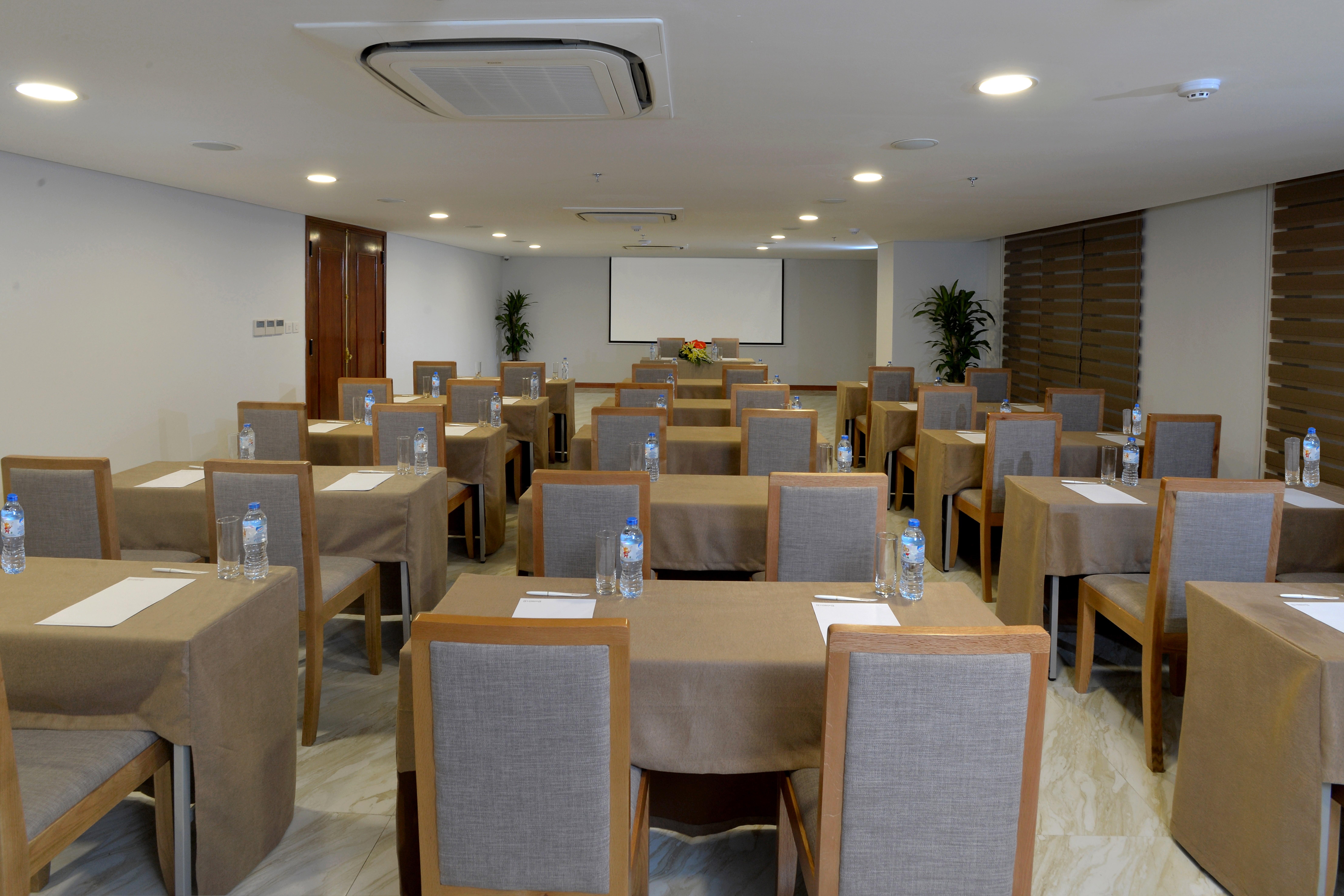 London Hanoi Hotel Экстерьер фото