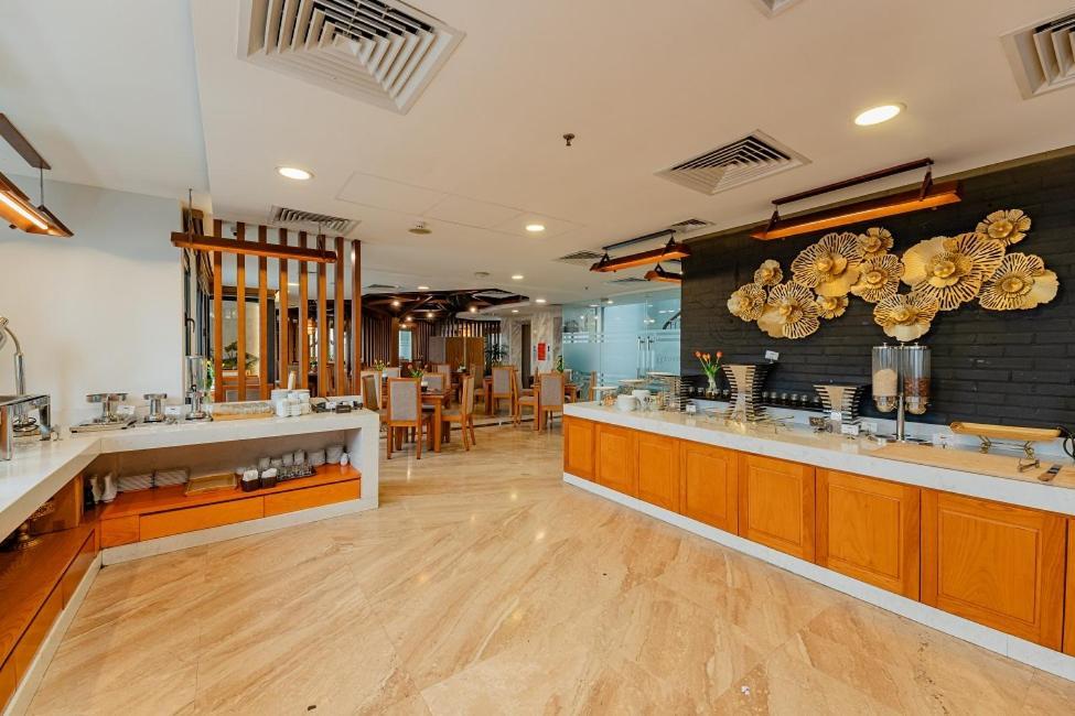 London Hanoi Hotel Экстерьер фото