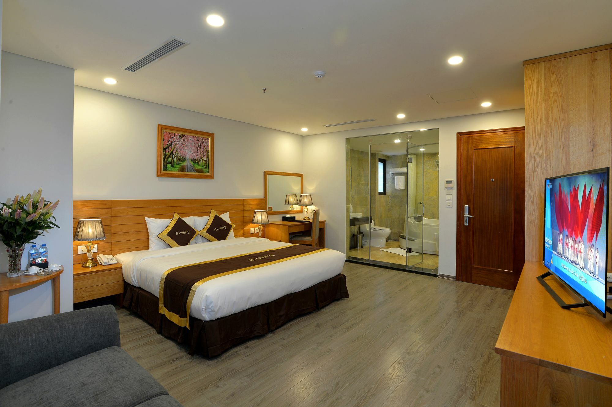 London Hanoi Hotel Экстерьер фото